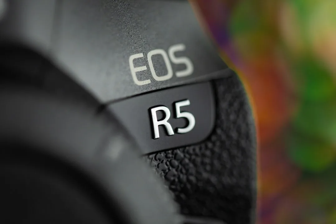 캐논 R50 소니 A6700 비교 제품 이미지